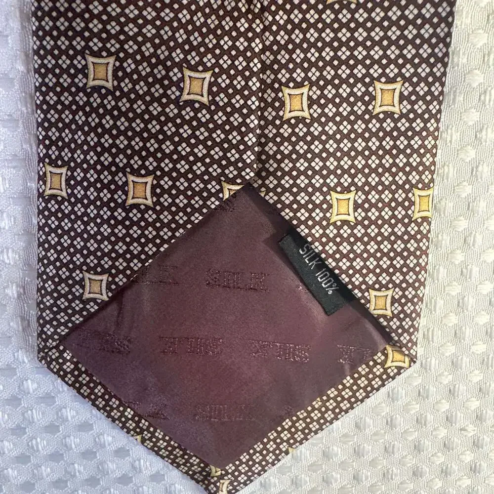 Umo Lorenzo Italy Men's Gold Geometric 100% Silk Necktie